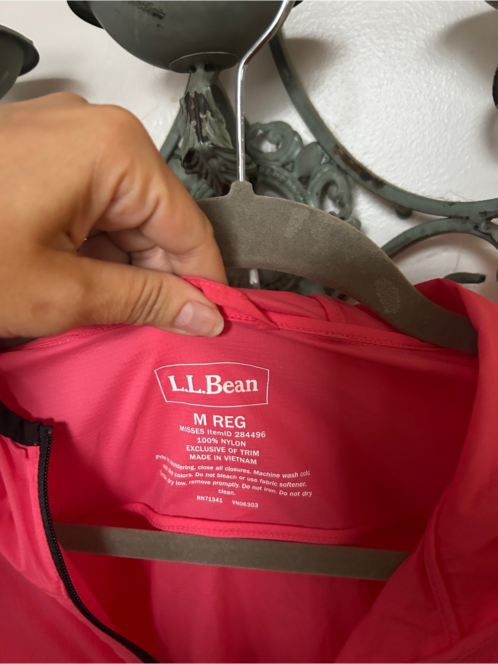 L.L.Bean Women’s M Packable Running Windbreaker Jacket Reflective Pink - Picture 4 of 12